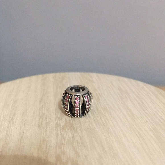 Pandora Leading Lady Pink Charm - Picture 2 of 3